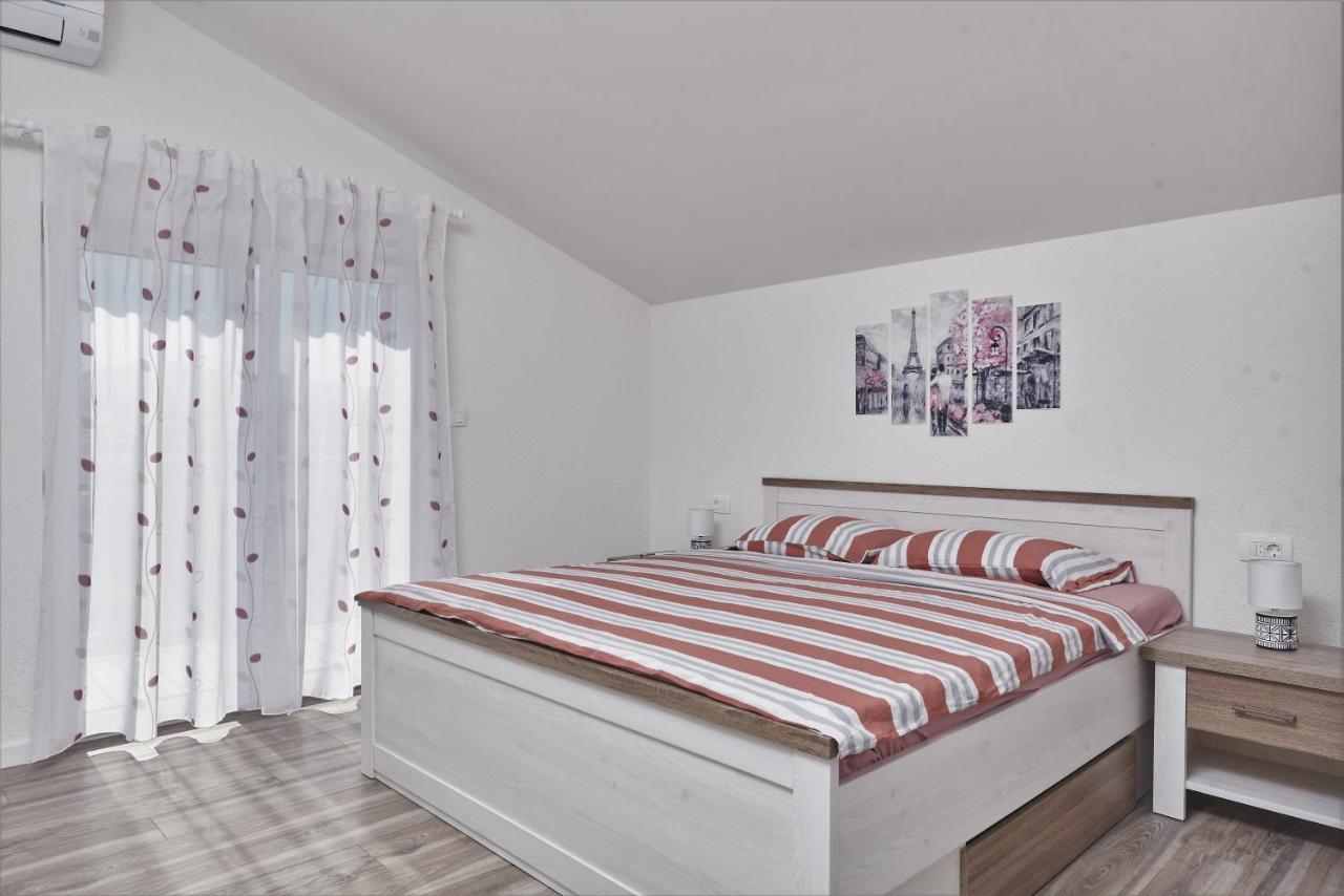 Apartments & Rooms Seaside Kastela Dış mekan fotoğraf