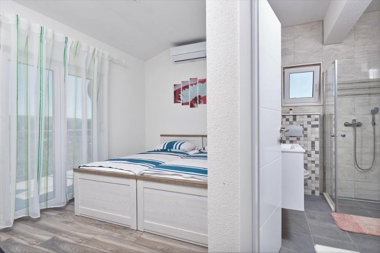 Apartments & Rooms Seaside Kastela Dış mekan fotoğraf