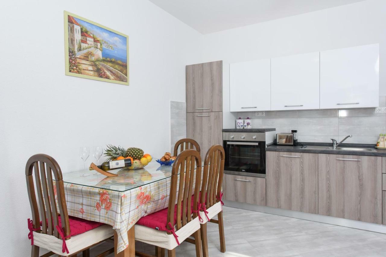 Apartments & Rooms Seaside Kastela Dış mekan fotoğraf