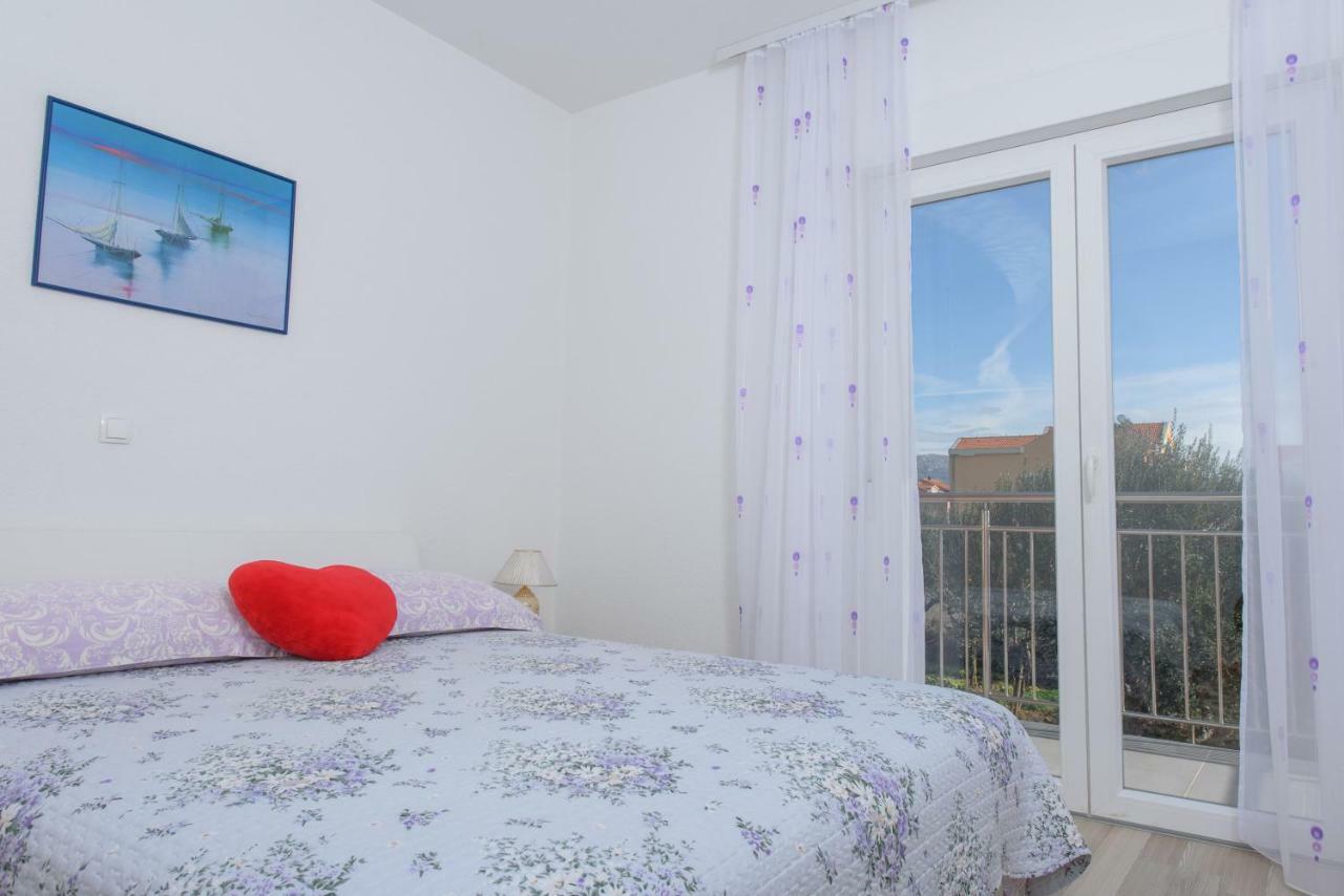 Apartments & Rooms Seaside Kastela Dış mekan fotoğraf