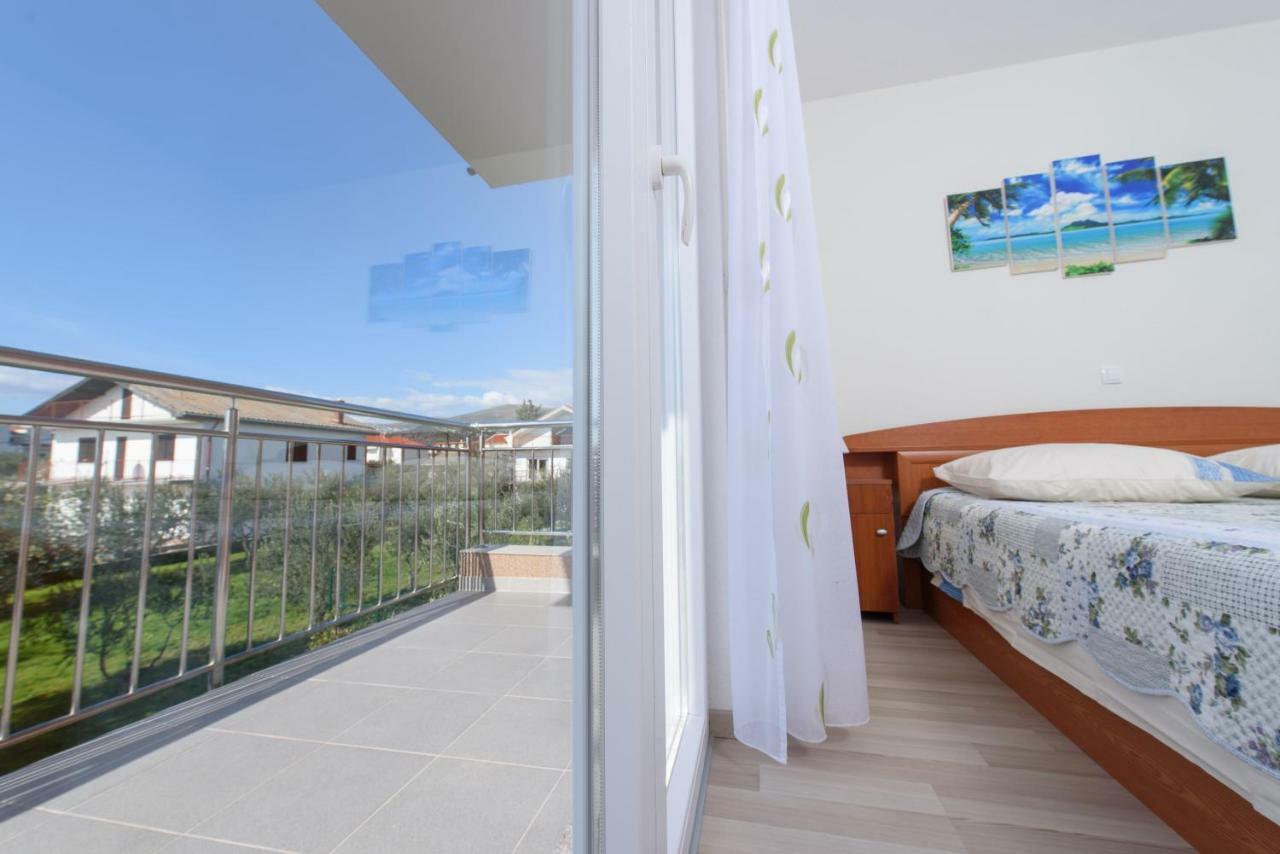 Apartments & Rooms Seaside Kastela Dış mekan fotoğraf
