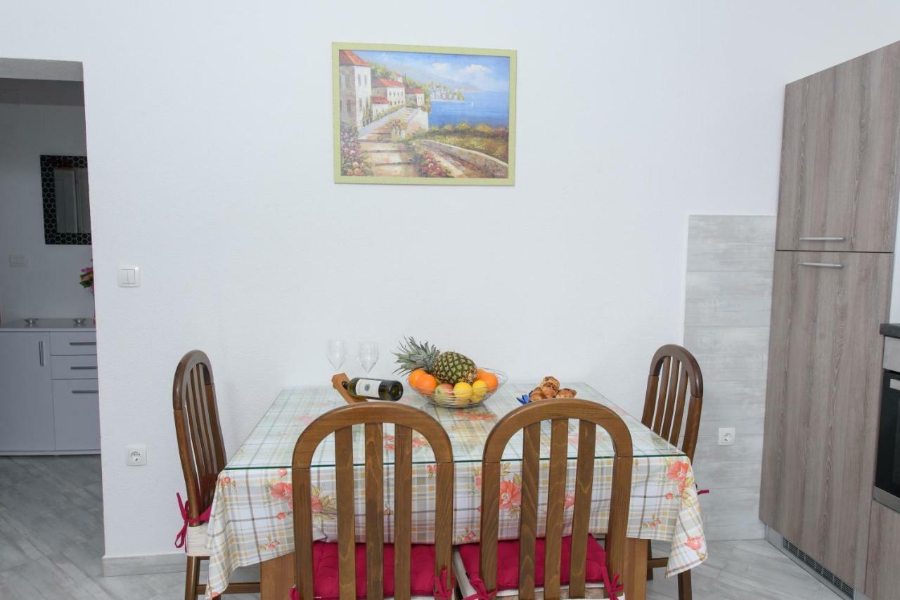Apartments & Rooms Seaside Kastela Dış mekan fotoğraf