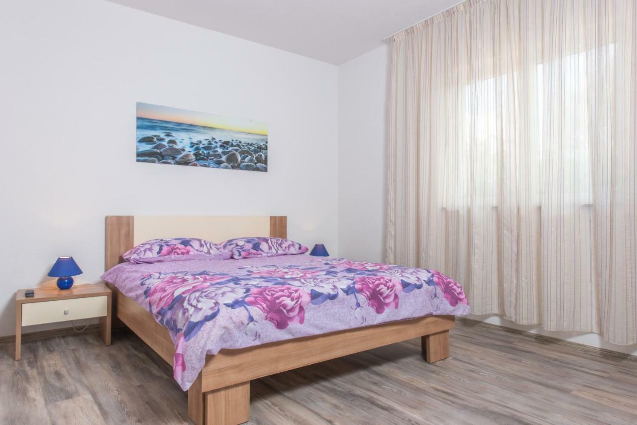 Apartments & Rooms Seaside Kastela Dış mekan fotoğraf